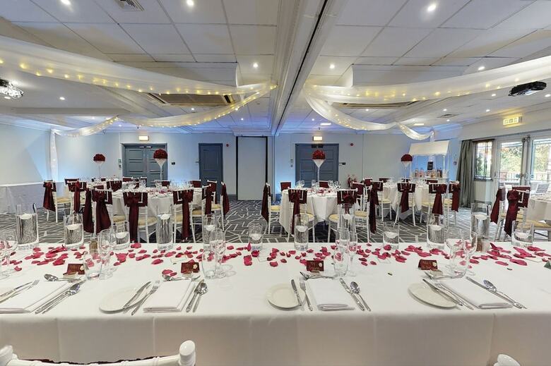 Village Hotel & Leisure Club Cheadle