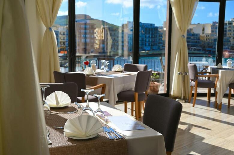 Calypso Hotel