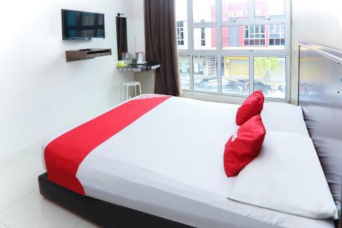Oyo 90456 Hotel Tgl