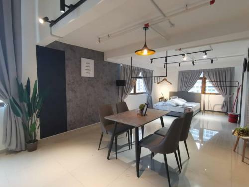 Apartamento Pinnacle Duplex@6pax-5m Walk To Paradigm Mall+wifi