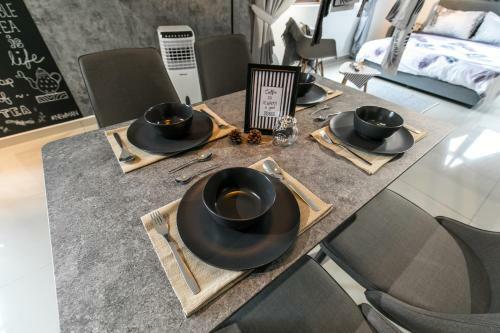 Apartamento Pinnacle Duplex@6pax-5m Walk To Paradigm Mall+wifi