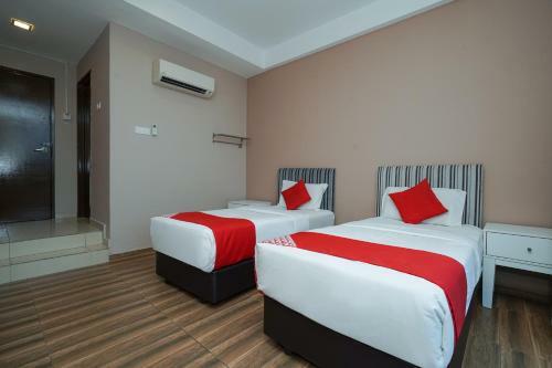 Oyo 90100 Bangi Gateway Hotel