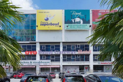 Oyo 90100 Bangi Gateway Hotel