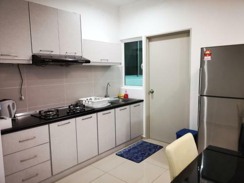 Apartamento Ehsan Residence Poolview + Wifi @ Klia-sepang-nilai