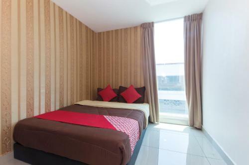 Oyo 439 Night Queen Hotel