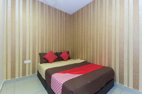 Oyo 439 Night Queen Hotel