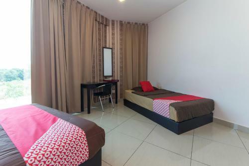 Oyo 439 Night Queen Hotel