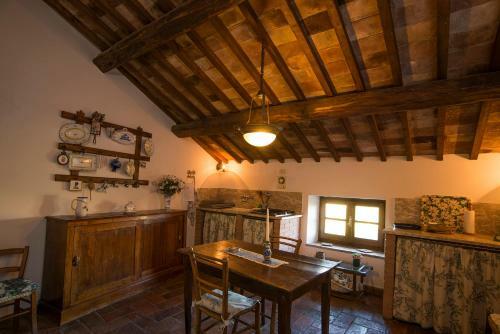 Hotel Castello Di Proceno Albergo Diffuso In Dimora D'epoca