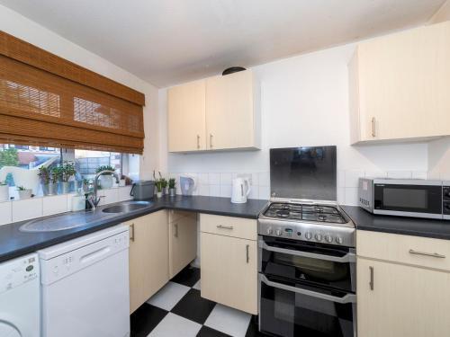 Pass The Keys Kid & Baby Friendly Centre Cozy 2 Bd House