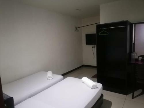 Oyo 90392 Pulai City Hotel