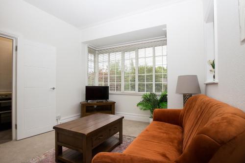 52 Madeira Park Flat 6
