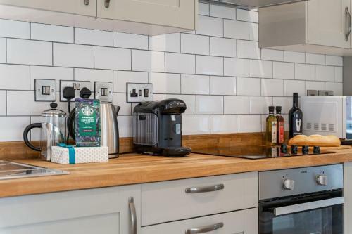 Luxury Converted 1 Bedroom Rugby, Near M1 And M6