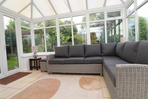 Holiday Bungalow, Short Drive To 7 Beaches!