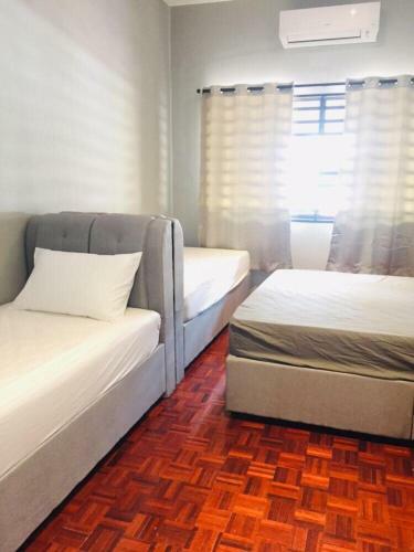 Hostal Alimama Guesthouse Melaka With Balcony