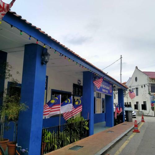 Hostal Alimama Guesthouse Melaka With Balcony