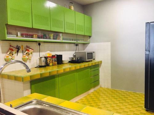 Hostal Alimama Guesthouse Melaka With Balcony