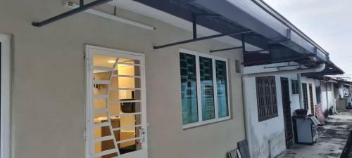 I - Laksamana Homestay