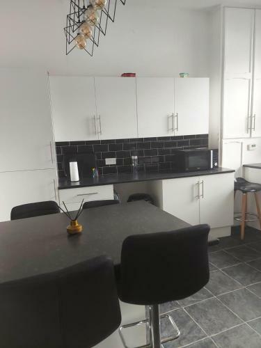 Apartamento Sandyrise Holiday Lets