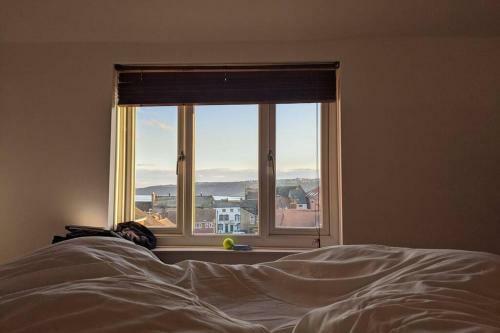 200 Year Old Large Townhouse With Sea Views