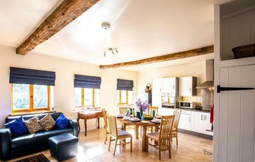 Fabulous Listed Barn With The Best Valley View