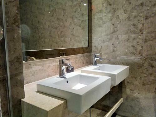 Apartamento Spacious Designer Suite 2-7pax At Kl City