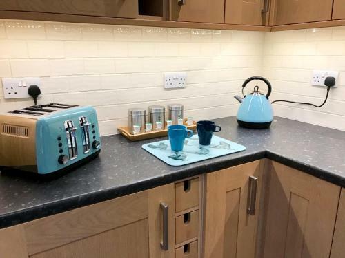 Lyndale House - Exclusive Use, Self Catering, Fpventures Stroud