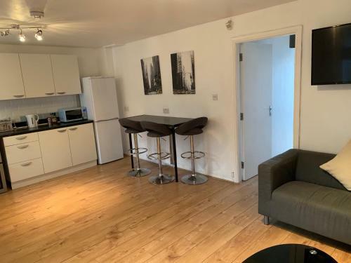 Wharncliffe House - Workstays Company Uk