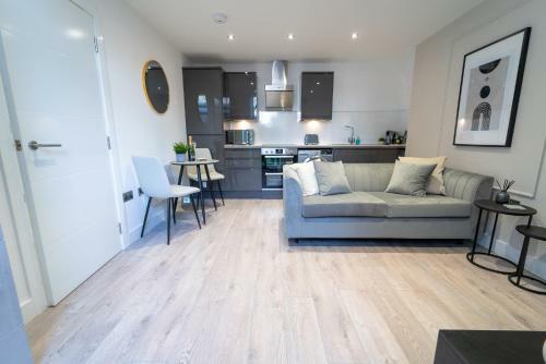 Entire Modern One Bed Apartment *roker Sea Front*