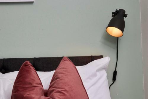 Stunning Central Apartment Sleeps 6 W/parking