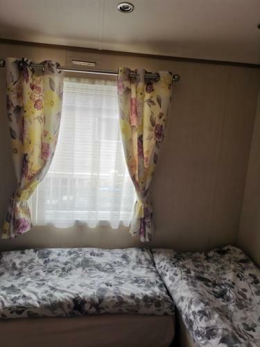 Static Caravan With Hot Tub