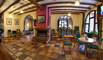 Hotel Tierra De La Reina
