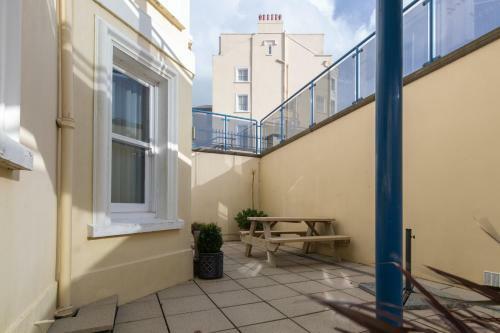 3 South Beach Court - Cosy Seafront Apartment