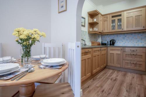Arcadia - 1 Bedroom Apartment - Tenby