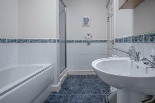 Arcadia - 1 Bedroom Apartment - Tenby