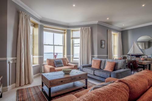 Judith's View - 3 Bedroom Apartment - Tenby