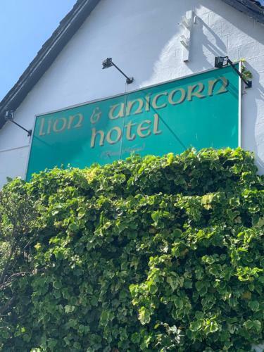 Lion And Unicorn Hotel