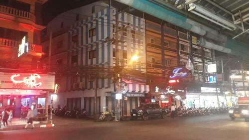 Hostal Baan Picha 2