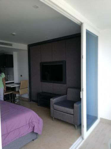 Centara Avenue Apartment 711