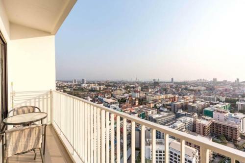 Apartamento The Base, Central Pattaya, 18th Floor, Sea View