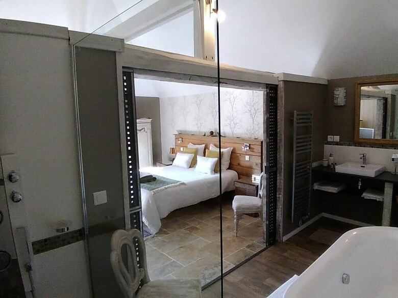 Hostal Domaine Du Lieu Des Brocs