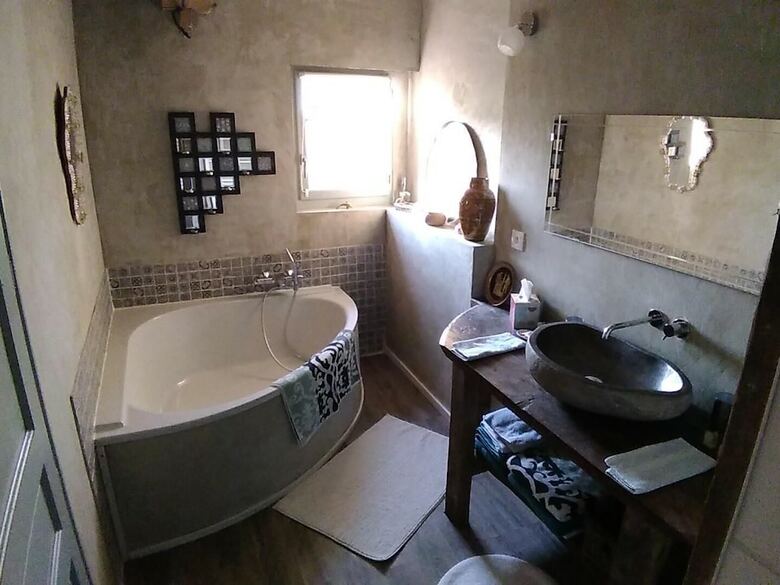 Hostal Domaine Du Lieu Des Brocs