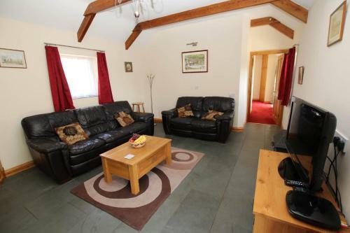 Chy Un Lur Rural Cottage