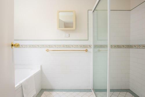 Madecomfy Stunning Katoomba Home With Lush Garden