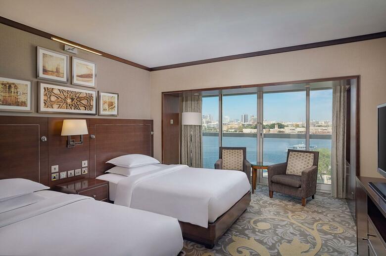 Sheraton Dubai Creek Hotel And Towers