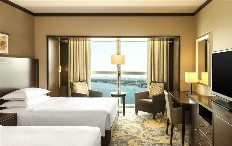 Sheraton Dubai Creek Hotel And Towers
