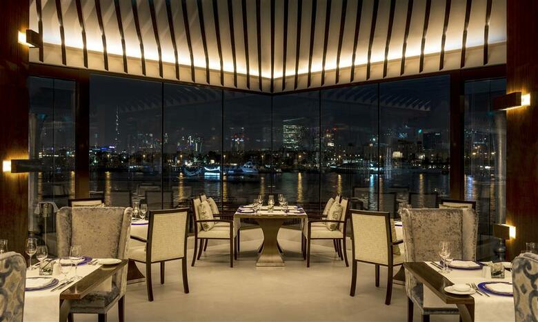 Sheraton Dubai Creek Hotel And Towers