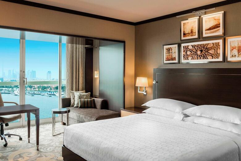 Sheraton Dubai Creek Hotel And Towers