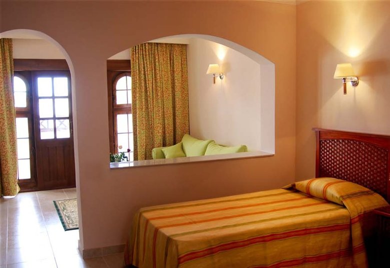 Hotel Tropicana Tivoli