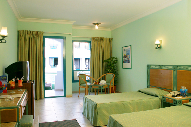 Hotel Falcon Hills