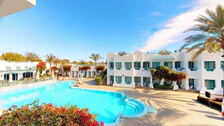 Hotel Falcon Hills
